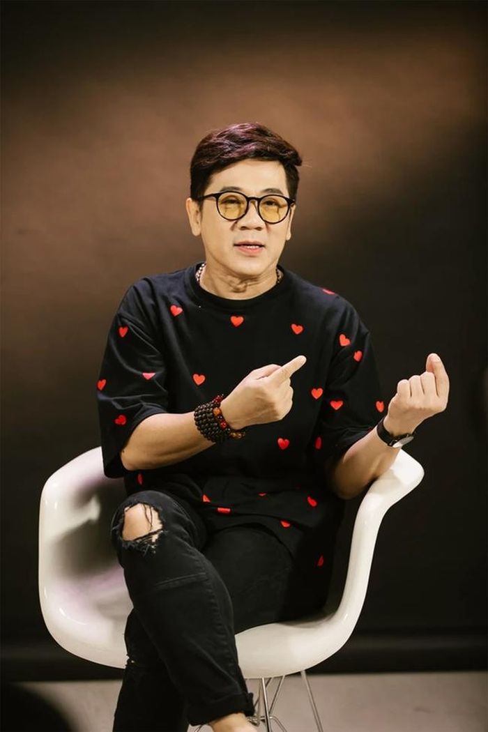* Và anh đã mất bao lâu để quyết định thành lập sân khấu mới?