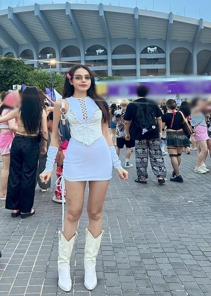Hoa hậu Huỳnh Thị Thanh Thủy (trong ảnh) và Hoa hậu Trần Tiểu Vy từng đi xem concert BlackPink tổ chức tại Thái Lan hồi tháng 5 vừa qua. Ảnh: FBNV.