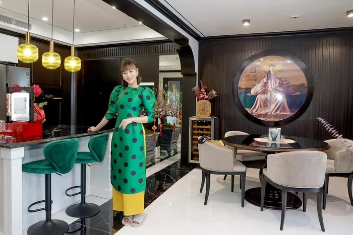Trước khi về chung nhà với Shark Bình, Phương Oanh giàu cỡ nào?
