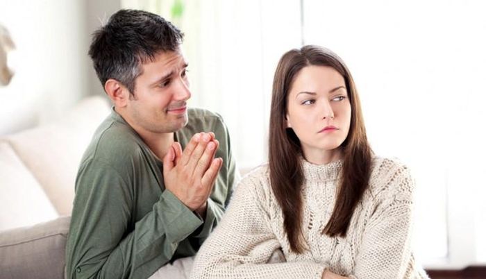 Phụ nữ ngày nay không chịu núp dưới bóng đàn ông. (Ảnh: ITN)