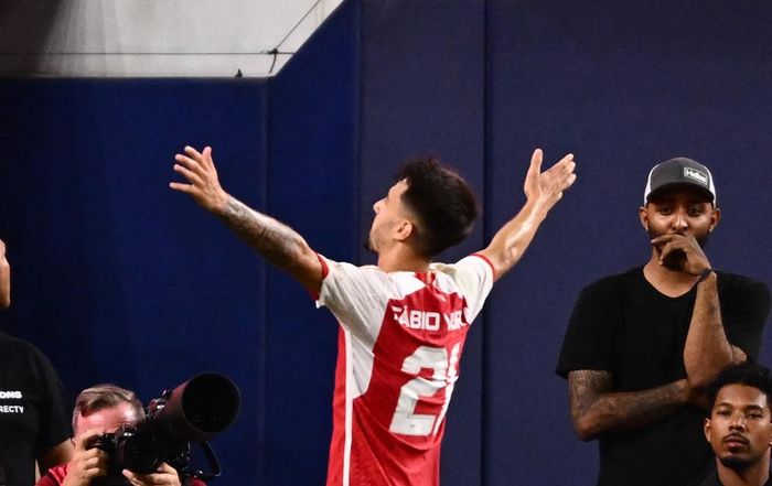 Fabio Vieira cũng ghi dấu ấn lúc cuối trận