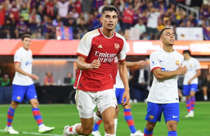 Sau khi Raphinha giúp Barca vươn lên 2-1, tân binh Kai Havertz gỡ 2-2 trước giờ giải lao