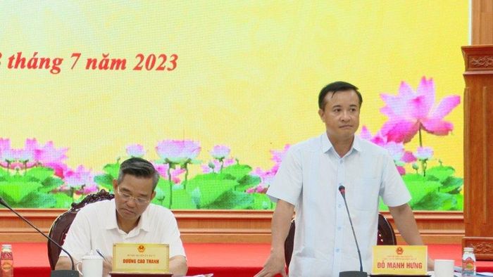 Chủ tịch UBND huyện Ba Vì Đỗ Mạnh Hưng phát biểu tại hội nghị.