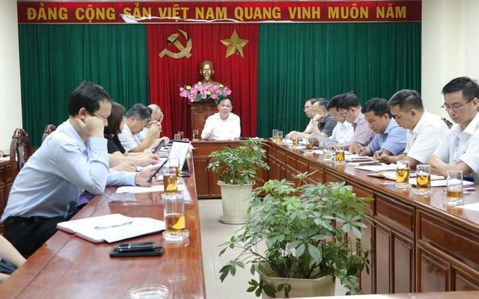Phó Chủ tịch Ủy ban nhân dân tỉnh Đồng Nai Võ Tấn Đức chủ trì buổi làm việc.
