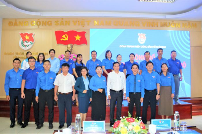 Các đại biểu tham dự lễ công bố quyết định tân Bí thư Tỉnh Đoàn Đắk Nông