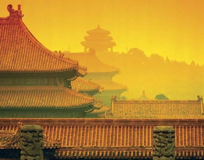 Đấu củng thường nằm ở vị trí dưới hiên và mái nhà và không dùng bất kỳ chất kết dính hay chiếc đinh nào. Các thanh gỗ được các thợ mộc lắp vào đúng khuôn và ăn khớp với nhau một cách hoàn hảo.