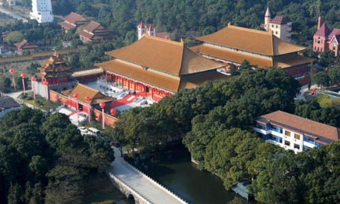 Để giải mã bí ẩn này, các chuyên gia, nhà khoa học đã thực hiện các nghiên cứu. Trong đó, năm 2017, nhóm chuyên gia người Anh đã xây dựng mô hình một ngôi nhà có cấu trúc giống với Tử Cấm Thành theo tỷ lệ mô phỏng là 1:5.