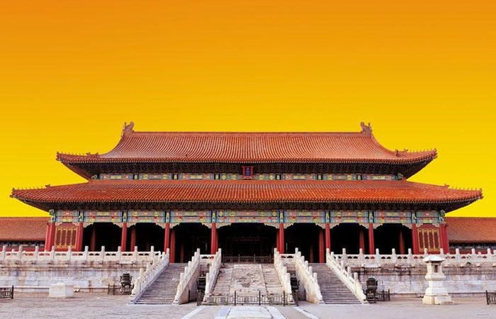 Đấu củng làm giảm tác động của các trận động đất lên các tòa nhà, dựa theo kỹ thuật chồng rường. Đấu củng vừa giúp mở rộng diện tích hiên nhà vừa có khả năng chịu lực tốt.