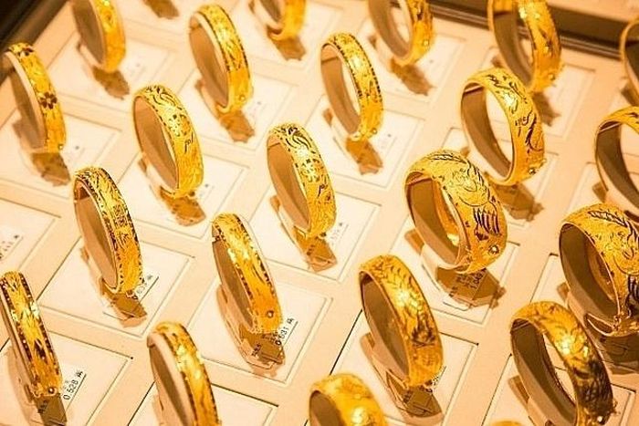 Giá vàng nhẫn đảo chiều đi xuống, với mức giảm khá mạnh tới 300.000 đồng/lượng. (Ảnh: Int)