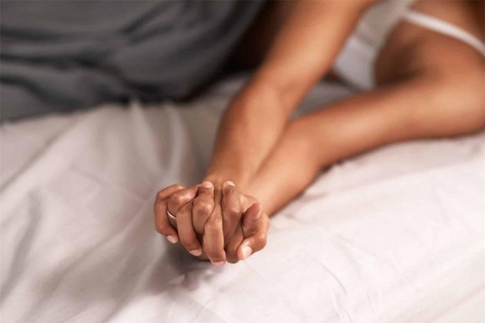 Cải thiện chức năng sinh lý: Theo các chuyên gia, massage có tác dụng giúp nâng cao khả năng sinh lý đối với cả nam và nữ giới. Ảnh minh họa
