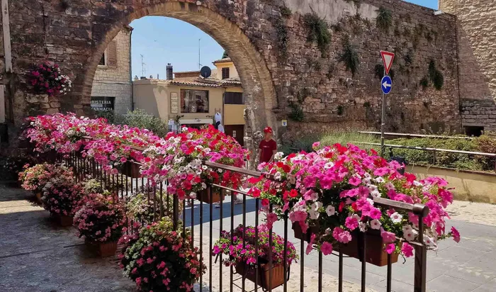 Làng cổ Spello có khoảng hơn 8.000 dân, nằm cách Rome khoảng 160km về phía Bắc. Ảnh: Nguyễn Tất Thịnh