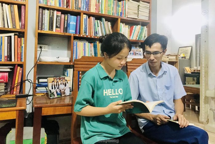 Không chỉ được đọc tại chỗ, các em còn có thể mượn về nhà đọc hoàn toàn miễn phí.