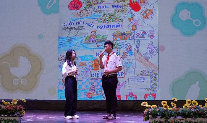 Trẻ em trình bày về các vấn đề liên quan trẻ em gửi đến lãnh đạo tỉnh