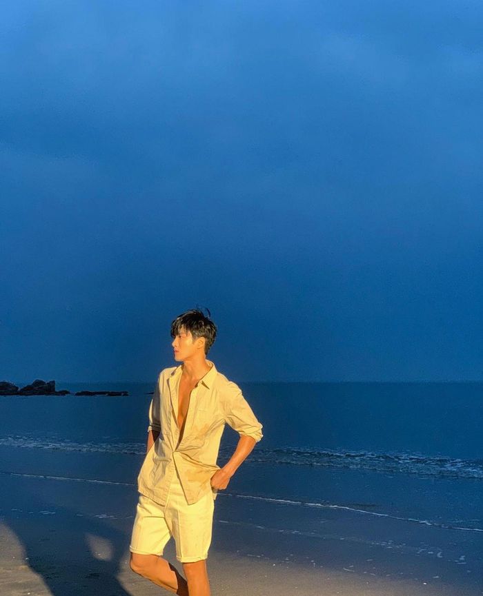Ahn Bo Hyun cực matching với bạn gái trong khoản này