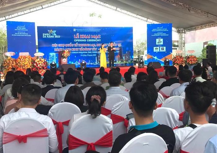 Toàn cảnh Lễ khai mạc Hội chợ EWEC - Đà Nẵng 2023. Ảnh Ngô Anh Văn