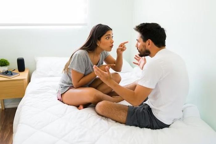 Thay vì tranh cãi hoặc làm cho vấn đề trở thành cuộc chiến nhằm phân thắng bại, bạn nên giữ bình tĩnh. (Ảnh: ITN).