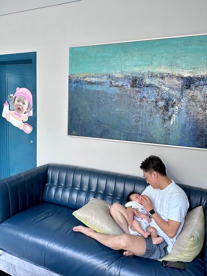 Khoảnh khắc đáng yêu của Cường Đô La khi chăm sóc cho bé Sutin