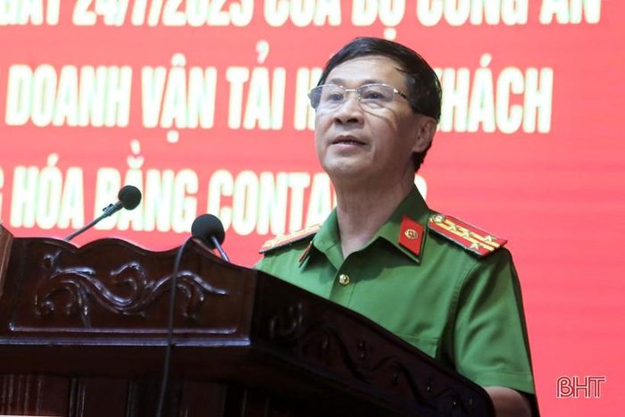 Đại tá Đặng Hoài Sơn - Phó Giám đốc Công an tỉnh phát biểu chỉ đạo.