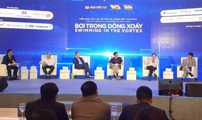Quang cảnh Diễn đàn cấp cao Cố vấn tài chính Việt Nam 2023.