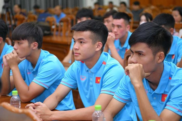 LĐBĐVN đã quyết định thành lập hai đội tuyển U23 Việt Nam cho các nhiệm vụ tại vòng loại U23 Châu Á 2024, Giải vô địch U23 Đông Nam Á 2023 và Asiad 19.