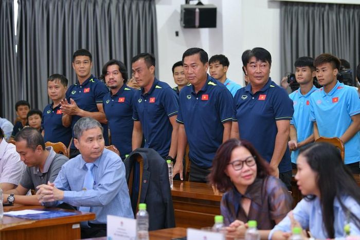 Ban huấn luyện viên đội tuyển U23 ra mắt.