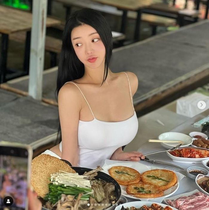 Body săn chắc, nở nang đúng chỗ của Choi In Hye cùng gương mặt xinh đẹp khiến cô được nhiều fan nam giới theo đuổi