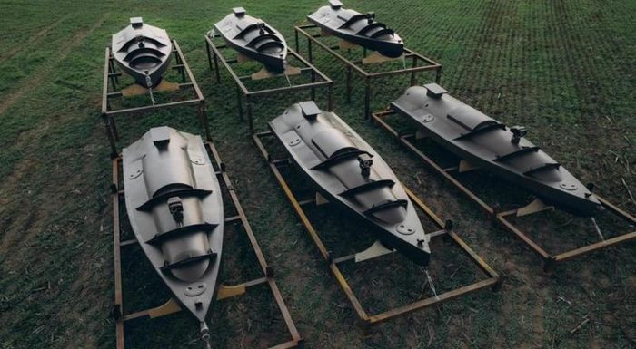 Hiện nay, mặc dù lực lượng tàu chiến đấu của hải quân của Ukraine đã mất sức chiến đấu hoàn toàn, nhưng có lẽ họ đã sở hữu hàng chục hoặc hàng trăm chiếc tàu không người lái tự sát, có thể dùng tấn công các cơ sở hạ tầng ven biển và tấn công tàu chiến của Hải quân Nga.