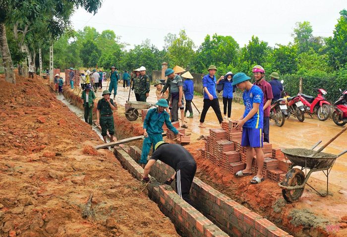 Dù gặp nhiều khó khăn nhưng xây dựng NTM tiếp tục là phong trào sôi nổi, trở thành nhu cầu, mong muốn của cộng đồng dân cư.