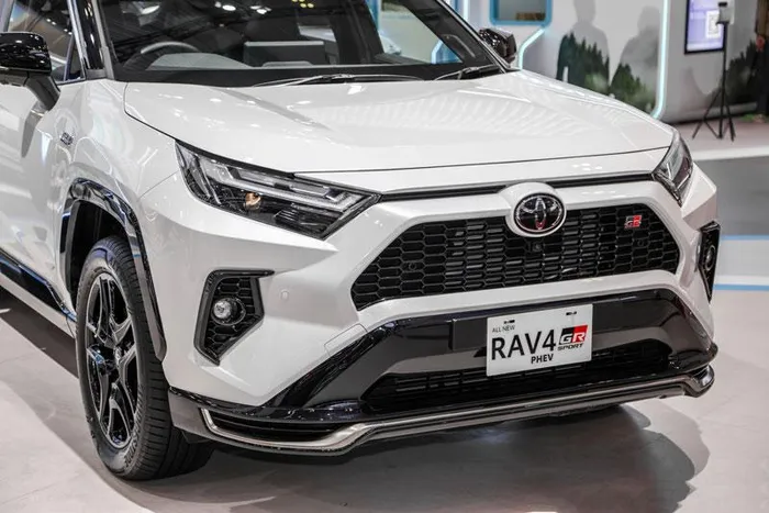 Toyota RAV4 GR Sport PHEV ra mắt tại Đông Nam Á, giá hơn 1,8 tỷ đồng