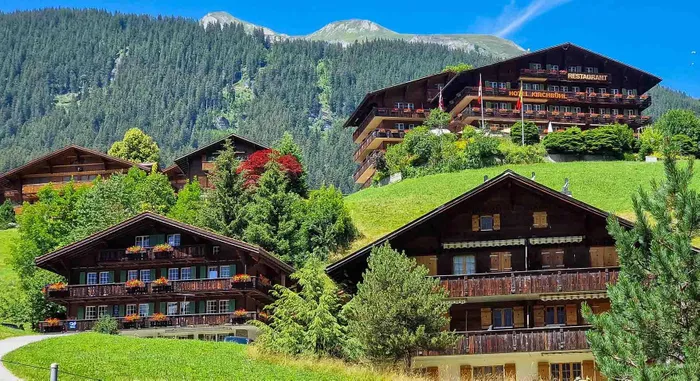 Grindelwald, thị trấn yên bình dưới chân núi Jungfrau ở Thụy Sĩ