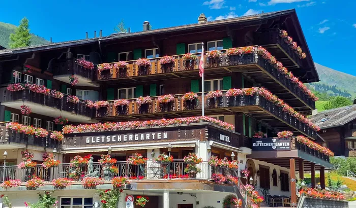 Grindelwald, thị trấn yên bình dưới chân núi Jungfrau ở Thụy Sĩ