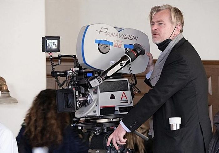 Đạo diễn tài ba Christopher Nolan
