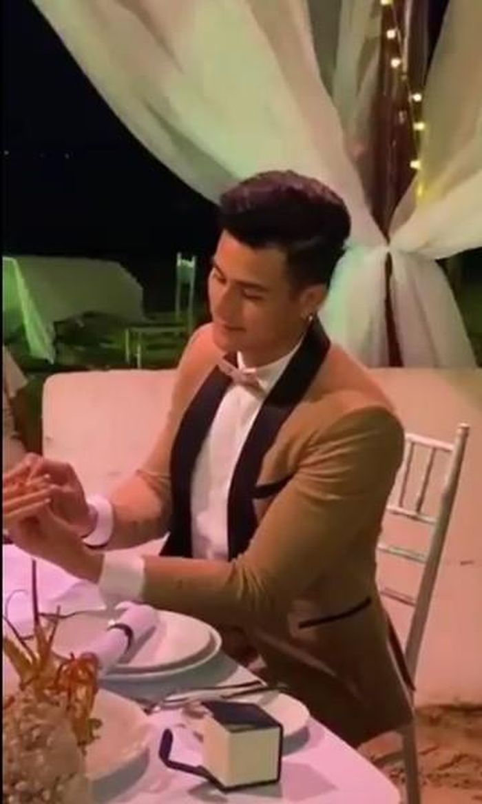 Trên trang cá nhân, nam người mẫu hạnh phúc cho biết: "Happy Valentine Cá Mập". Đến tháng 11/2021, trên mạng xã hội xuất hiện clip Vĩnh Thụy đã cầu hôn bạn gái.