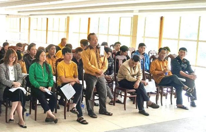 Thứ năm hàng tuần, Ban Giám đốc Công ty TNHH một thành viên Thùy Dung Gia Lai tổ chức họp trao đổi công việc với NLĐ. Ảnh: Đ.Y