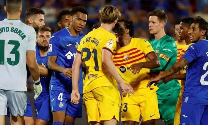 Barcelona tiếp tục cho thấy họ thật sự kém cỏi trong việc giải quyết các vấn đề bóng đá