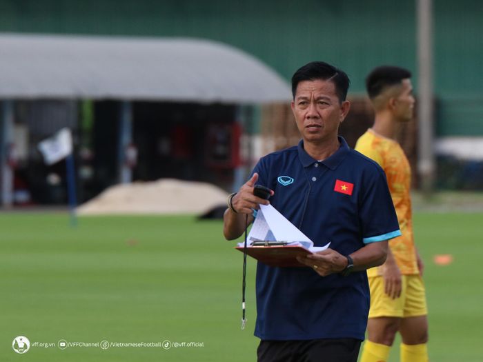 HLV Hoàng Anh Tuấn đánh giá cao chất lượng của "quân xanh" U23 Bahrain