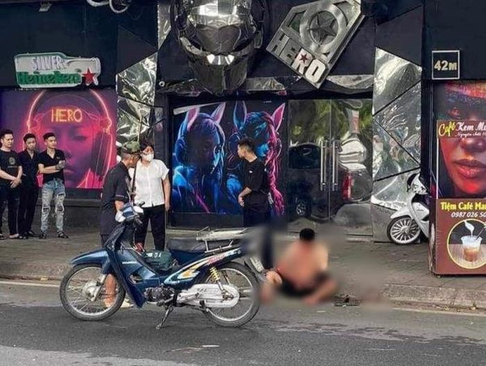 Người dân bị thương sau vụ nổ.