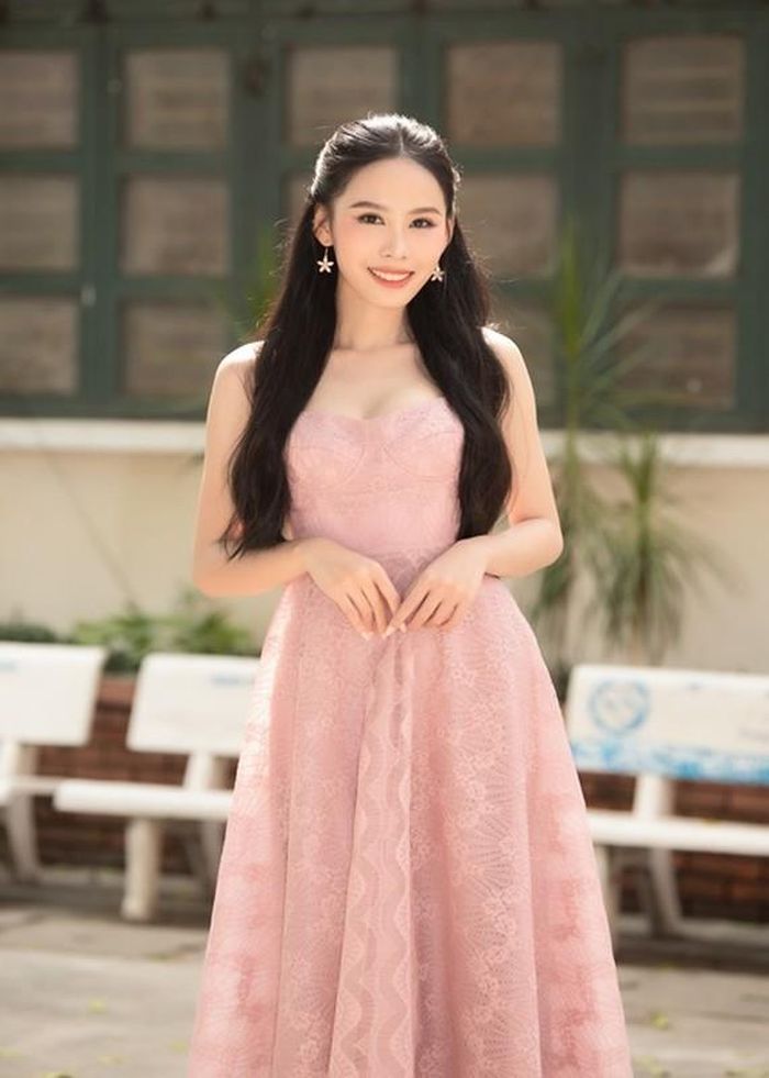 Hiện tại, Ngọc Hằng rèn luyện thêm kỹ năng để đến với Hoa hậu Liên lục địa được tổ chức tại Ai Cập vào tháng 12 tới.