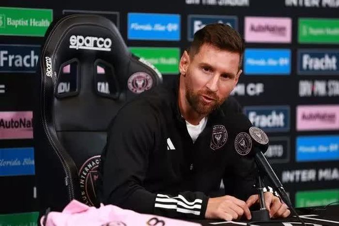 Messi lần đầu tiên trả lời họp báo tại Mỹ sau khi gia nhập Inter Miami. ẢNH: GETTY