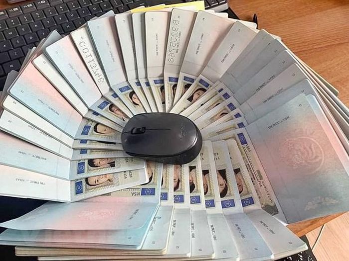 Dịch vụ làm visa trên mạng cũng ẩn chứa nhiều rủi ro. (Ảnh minh họa: Mai Mai/Vietnam+)