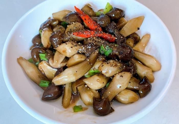 Nấm là nguyên liệu rất quen thuộc trong mọi món chay