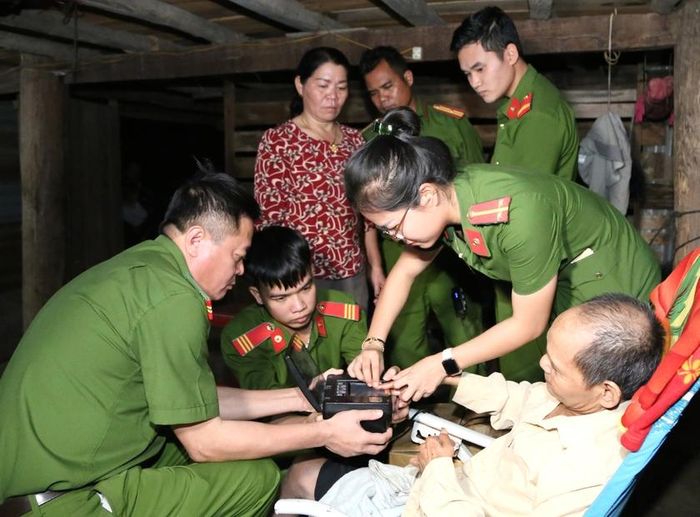 Công an tỉnh Gia Lai đã hoàn thành thu nhận 100% hồ sơ cấp căn cước công dân sớm hơn 39 ngày so với chỉ tiêu Bộ Công an giao (ảnh Công an tỉnh cung cấp).
