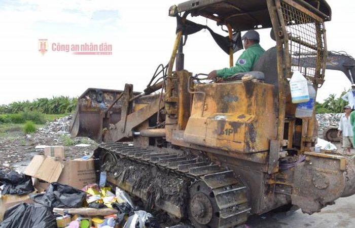 Cơ quan chức năng tỉnh Bạc Liêu tiêu hủy hàng gian, hàng giả.
