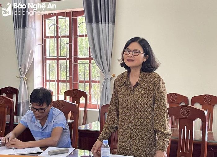  Bà Nguyễn Thị Nhung - Phó Chủ tịch Liên minh Hợp tác xã tỉnh Nghệ An phát biểu ý kiến. Ảnh: Tiến Đông 