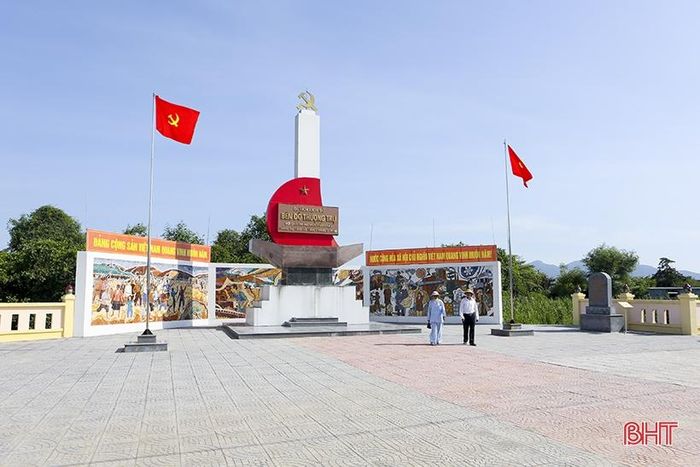 Di tích lịch sử cấp quốc gia Bến đò Thượng Trụ (xã Thiên Lộc, Can Lộc) - Nơi diễn ra Hội nghị thành lập Tỉnh ủy lâm thời Hà Tĩnh vào tháng 4-1930.