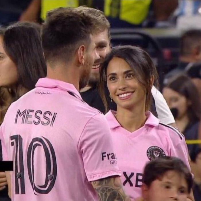 Ánh mắt của Antonela Roccuzzo dành cho Messi nói thay tất cả tình yêu cô dành cho anh