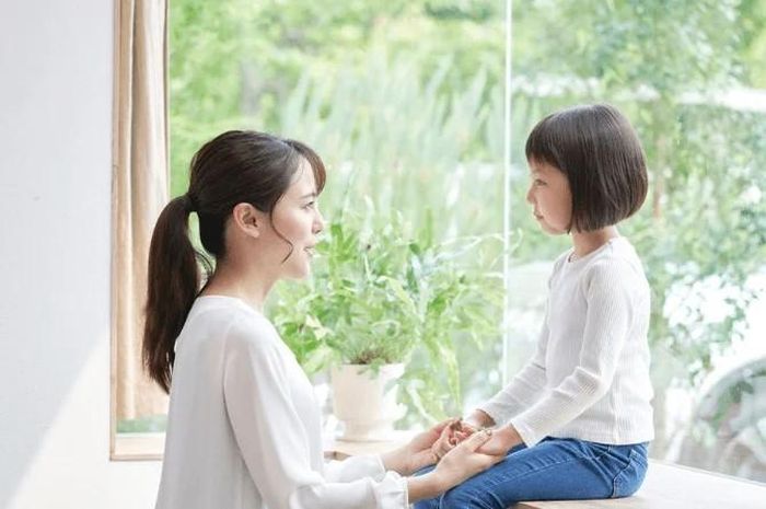 Kỷ luật nhẹ nhàng tập trung vào việc ngăn ngừa các vấn đề, giúp trẻ tránh khỏi hành vi xấu. (Ảnh: ITN).