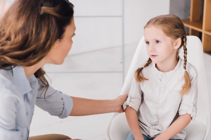 Trẻ em nên biết cảm xúc của chúng là bình thường và cha mẹ giúp dạy chúng những cách thích hợp để đối phó với cảm xúc của mình. (Ảnh: ITN).