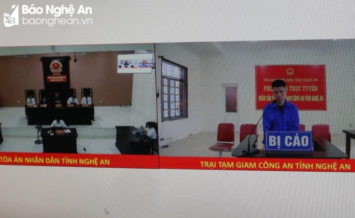  Bị cáo Lê Xuân Thế tại phiên tòa xét xử trực tuyến. Ảnh: Trần Vũ 