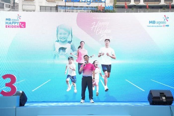 Ông Đỗ Tuấn Anh – Chủ tịch Ủy ban điều hành MB Ageas Life phát biểu tại giải chạy